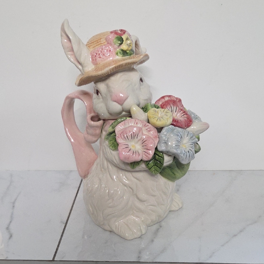 KALDUN & BOGLE TEAPOT BUNNY RABBIT FLORAL WITH PINK BOWS Hand Painted 11"